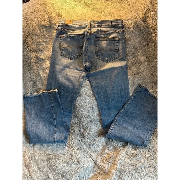 Red Engine Distressed Bootcut Jean - size 26 - Picture 3 of 8